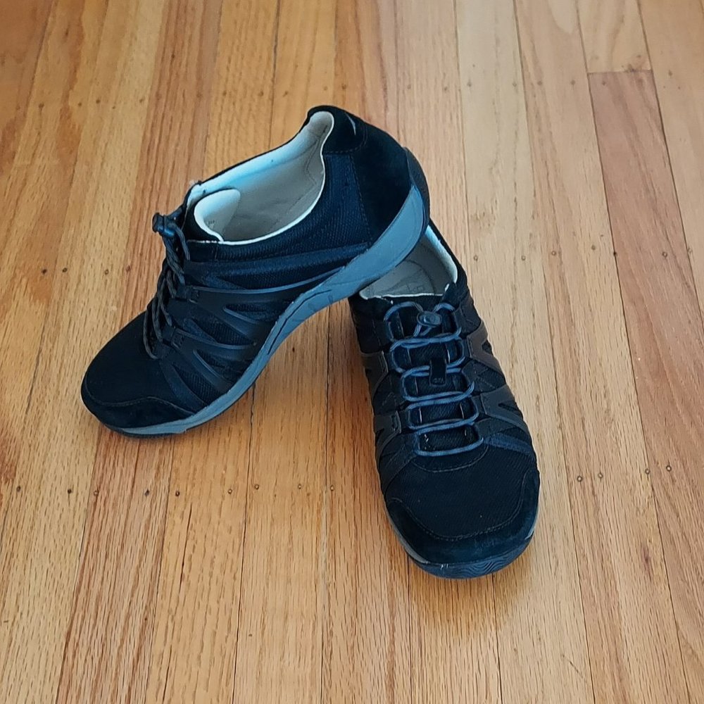 Dansko sneaker. Black